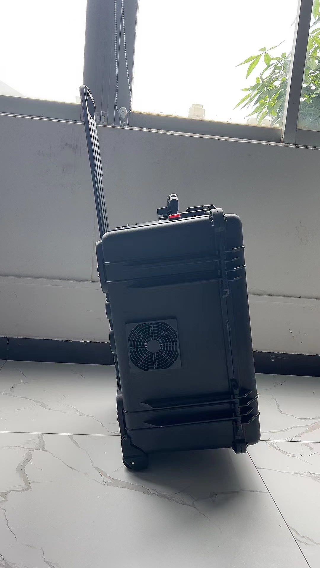 汉滨手拉箱型移动通信干扰器